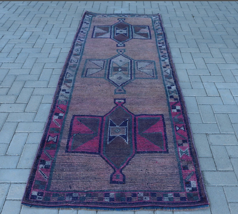 Agatha Vintage Rug 3.3x8.5'