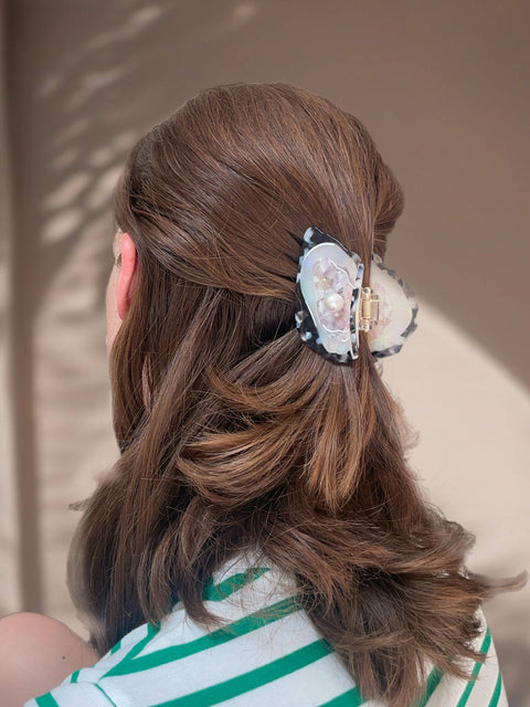 Oyster Hair Clip