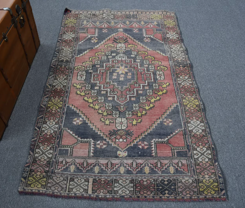 #1 Vintage Oushak Rug 44x73"