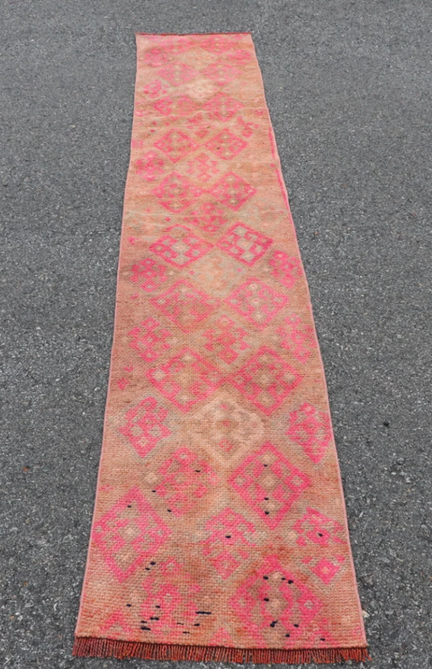 Eleanor Vintage Rug 1.8'x10.2'