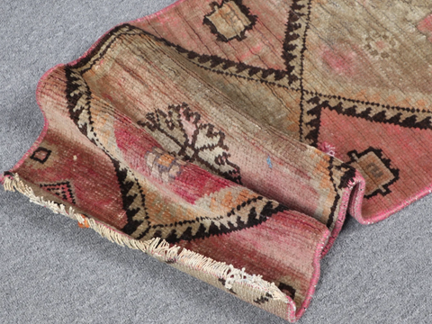 Mabel Vintage Rug 1.3x3.2'