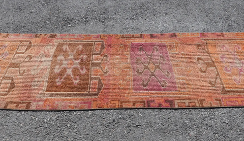 Abigail Vintage Rug 2.9x10.5'
